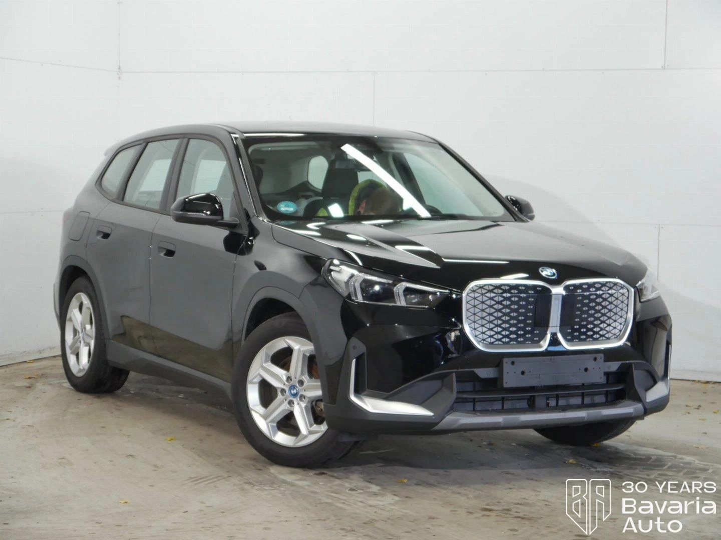 BMW iX1 30 xDrive  | Mobile.bg   4