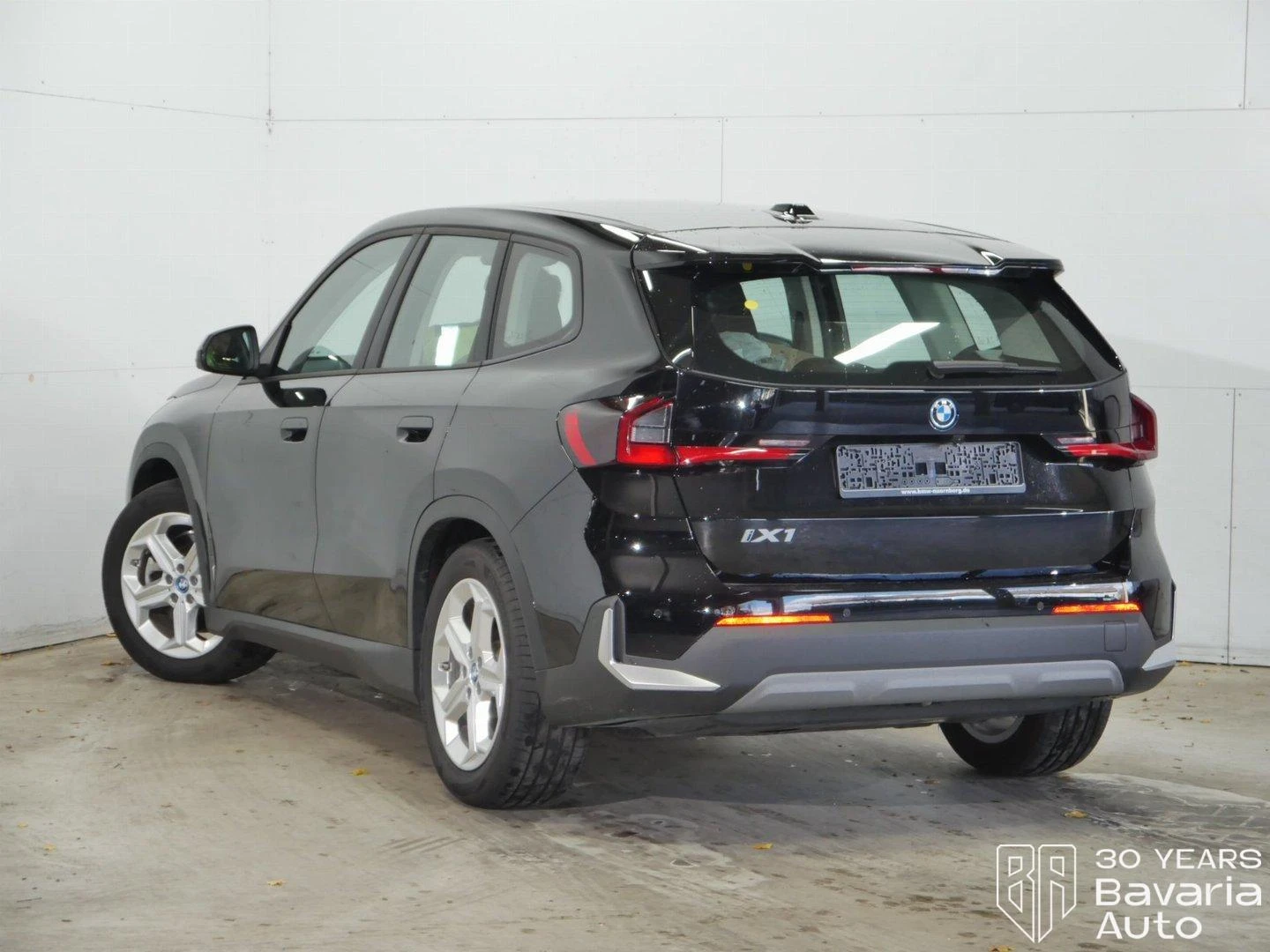 BMW iX1 30 xDrive  | Mobile.bg   2