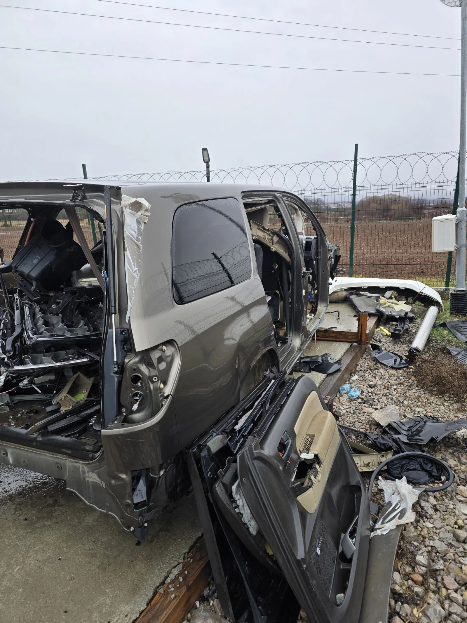 Toyota Sequoia Tundra  - изображение 7