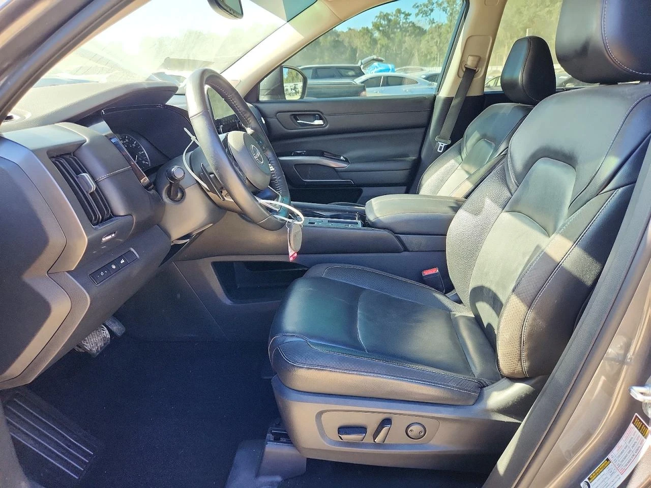 Nissan Pathfinder * КОЖА* ПОДГРЕВ* LED*  - изображение 7