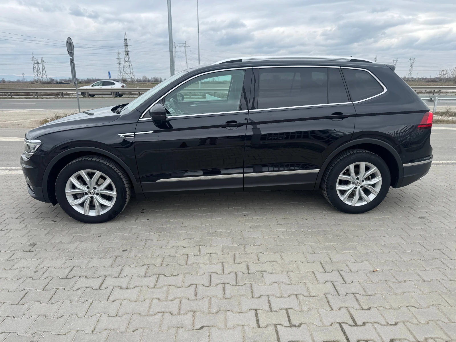 VW Tiguan ALLSPACE, снимка 3 - Автомобили и джипове - 53959136