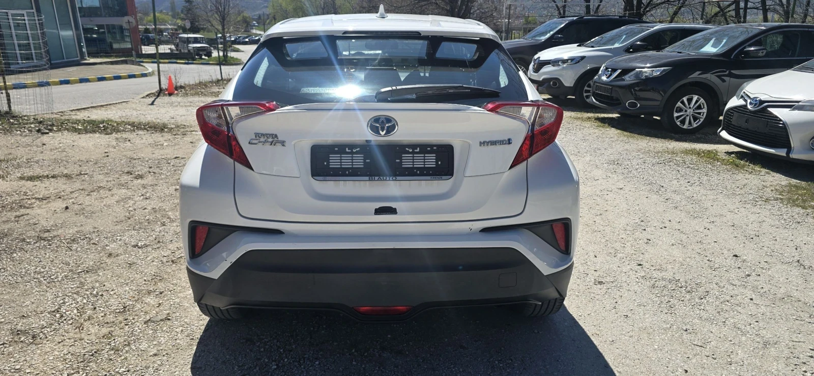 Toyota C-HR 1.8 HYBRID , снимка 4 - Автомобили и джипове - 54137439