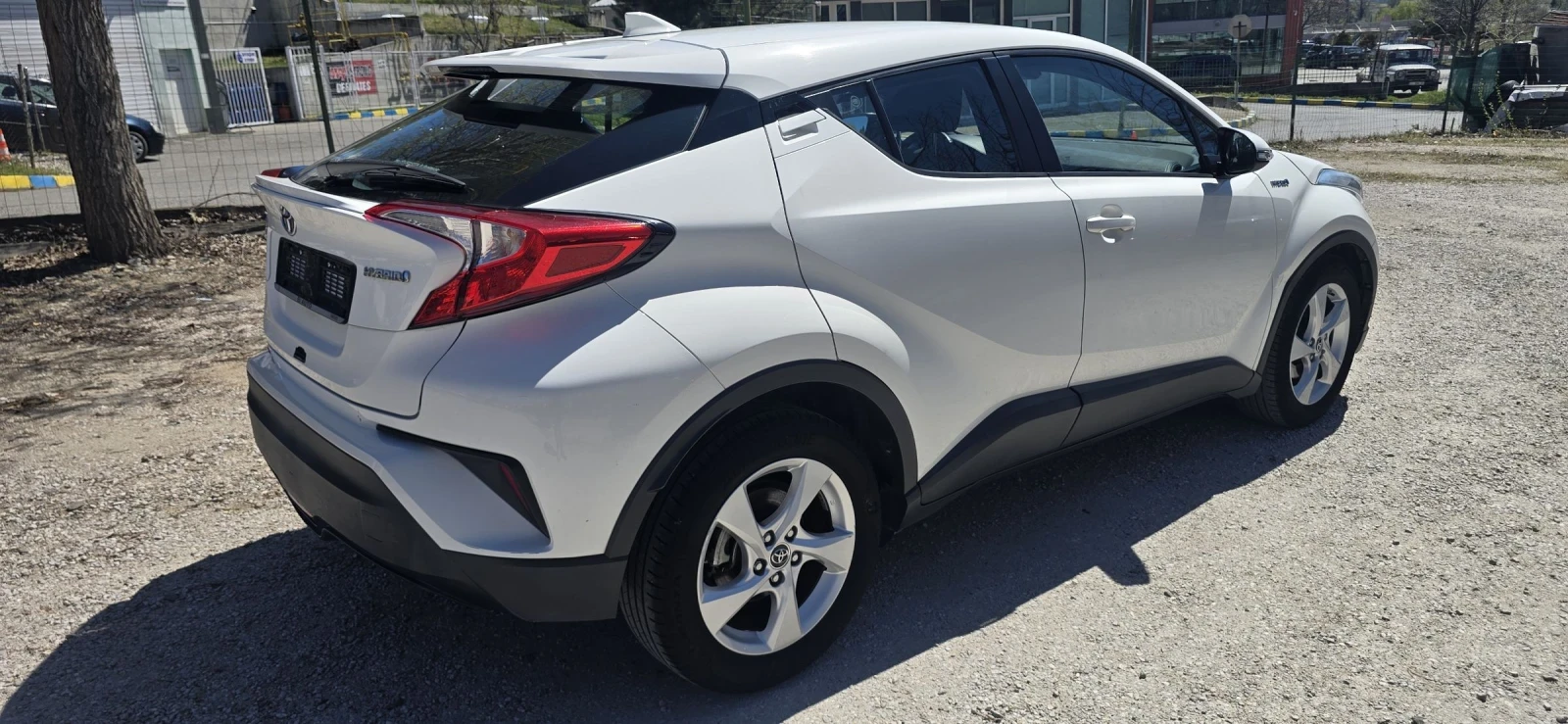 Toyota C-HR 1.8 HYBRID , снимка 5 - Автомобили и джипове - 54137439