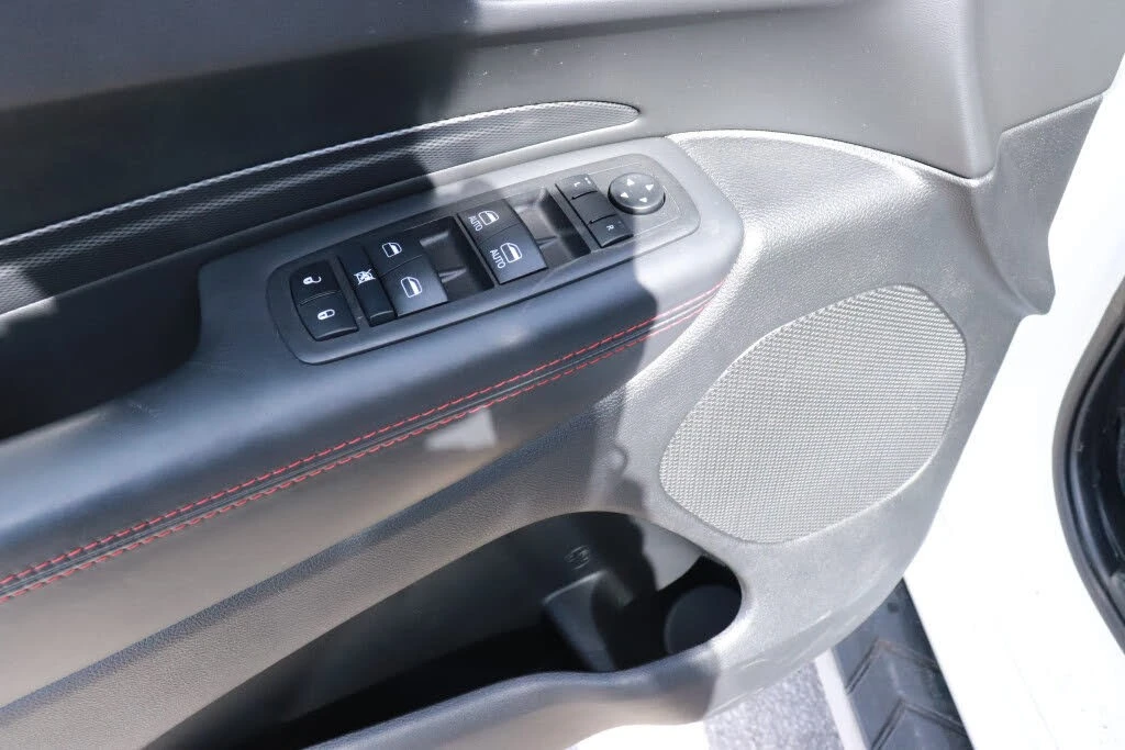 Dodge Durango GT Plus* AWD* АвтоКредит* (ЦЕНА ДО БГ), снимка 12 - Автомобили и джипове - 54258941