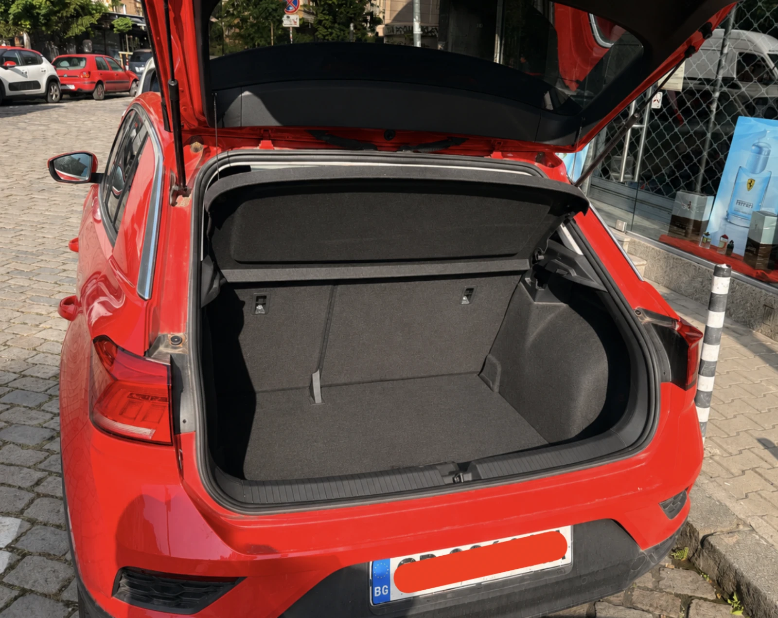 VW T-Roc 1.0 TSI BMT, снимка 11 - Автомобили и джипове - 54784497