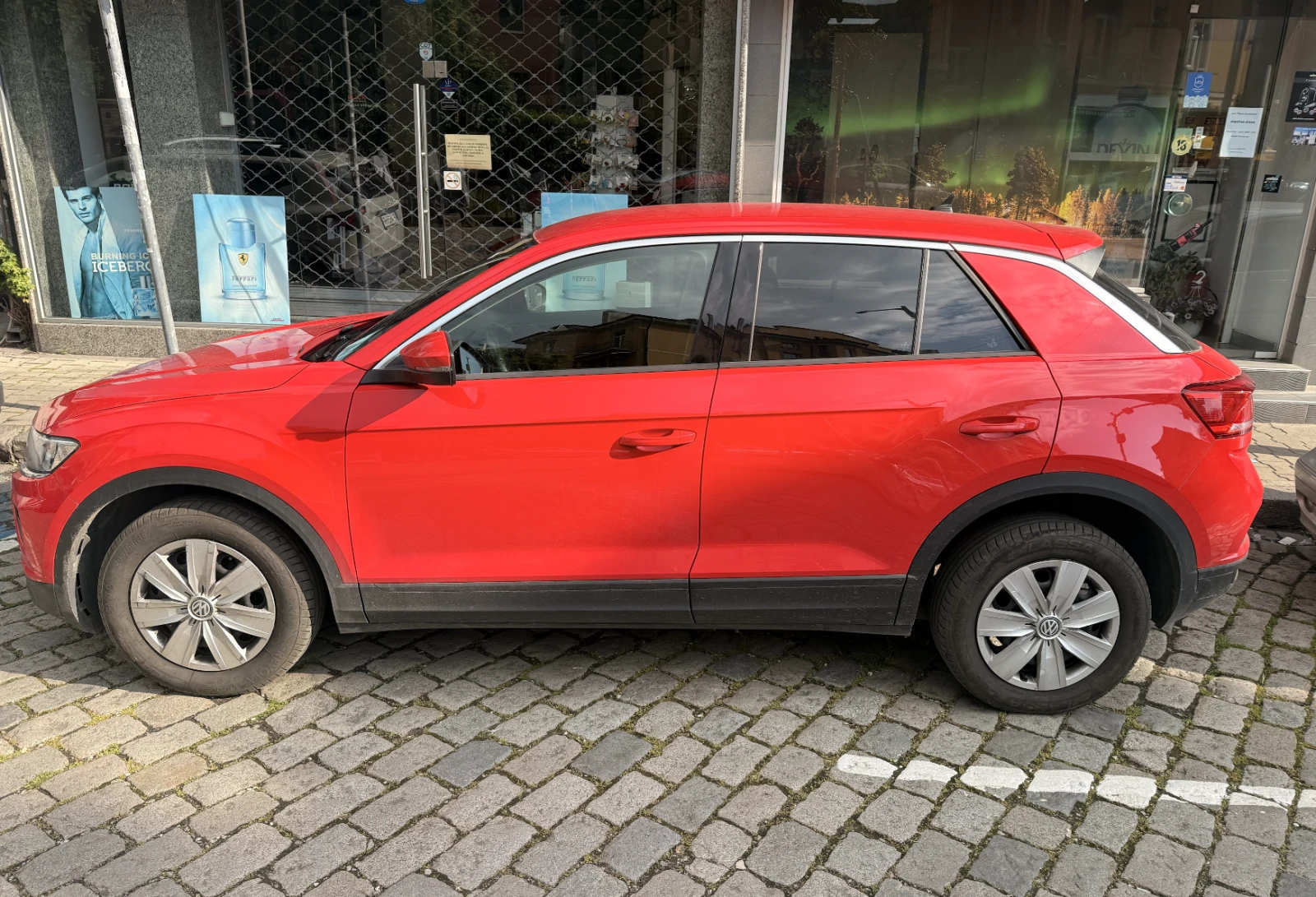 VW T-Roc 1.0 TSI BMT, снимка 9 - Автомобили и джипове - 54784497