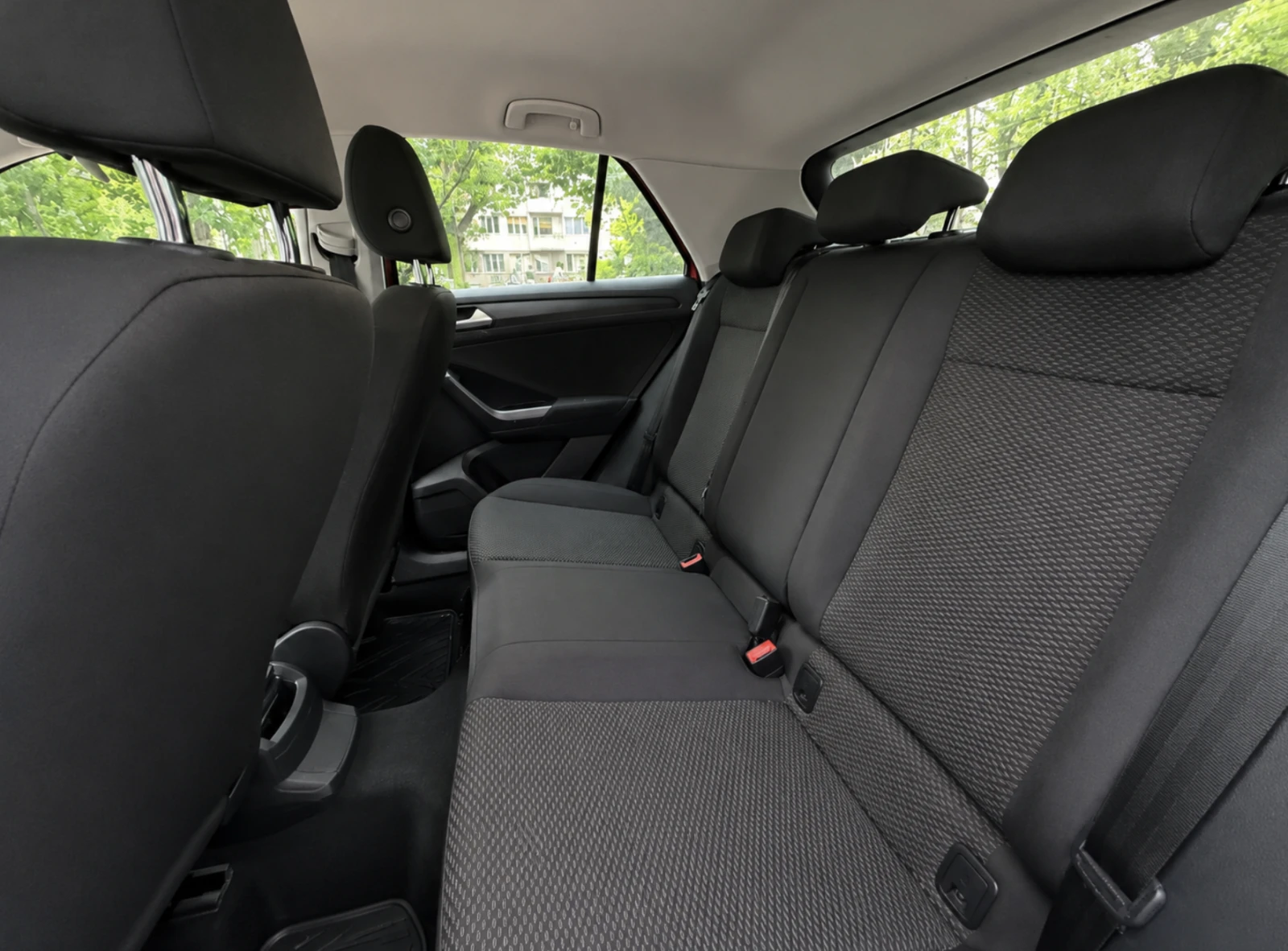 VW T-Roc 1.0 TSI BMT 2018, снимка 6 - Автомобили и джипове - 54623173