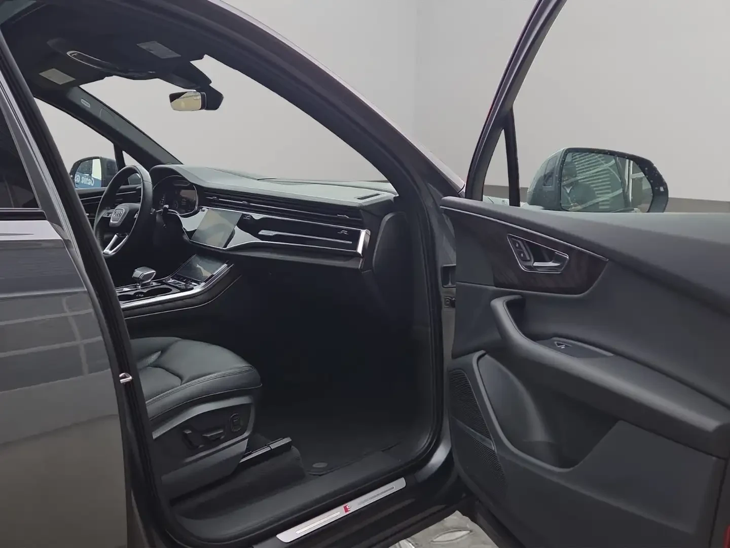 Audi Q7 Bang & Olufsen* Virtual Cockpit Plus* Head-Up* , снимка 7 - Автомобили и джипове - 54653039
