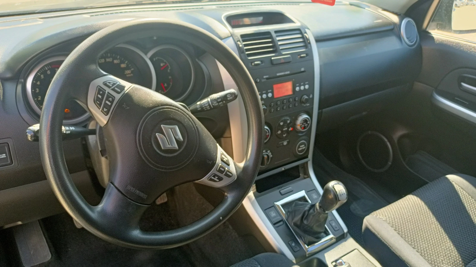Suzuki Grand vitara, снимка 10 - Автомобили и джипове - 55618395