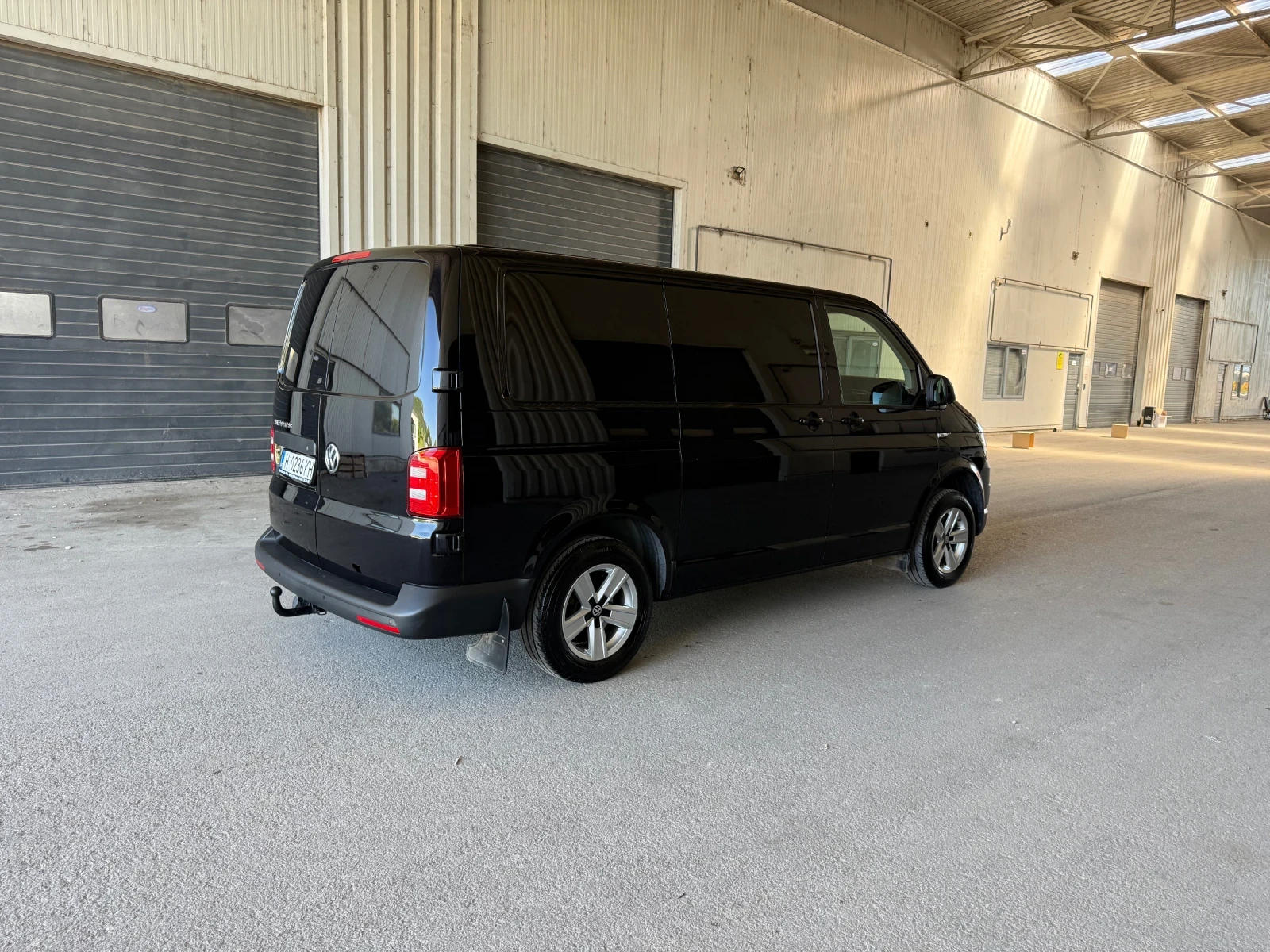 VW T6 2.0 tdi DSG Distronic, снимка 6 - Бусове и автобуси - 54899592