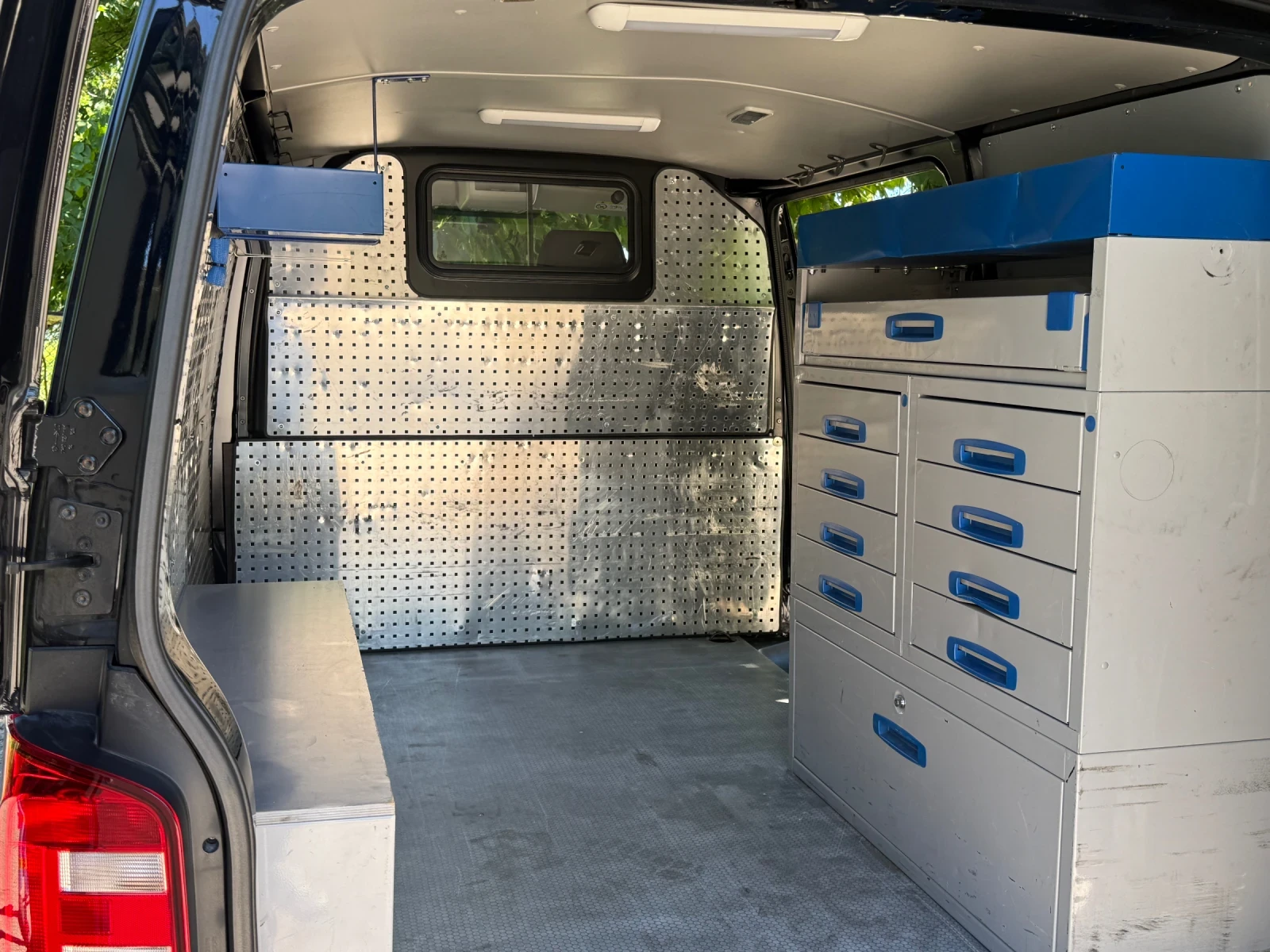 VW T6 2.0 tdi DSG Distronic, снимка 17 - Бусове и автобуси - 54899592