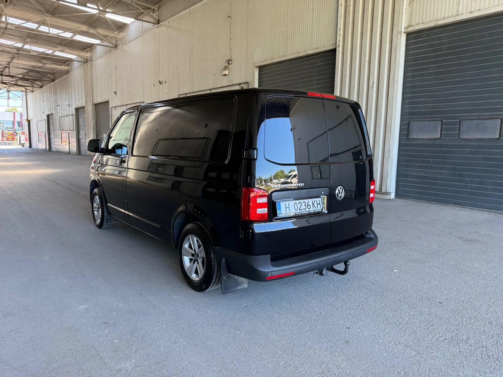 VW T6 2.0 tdi DSG Distronic, снимка 5 - Бусове и автобуси - 54899592