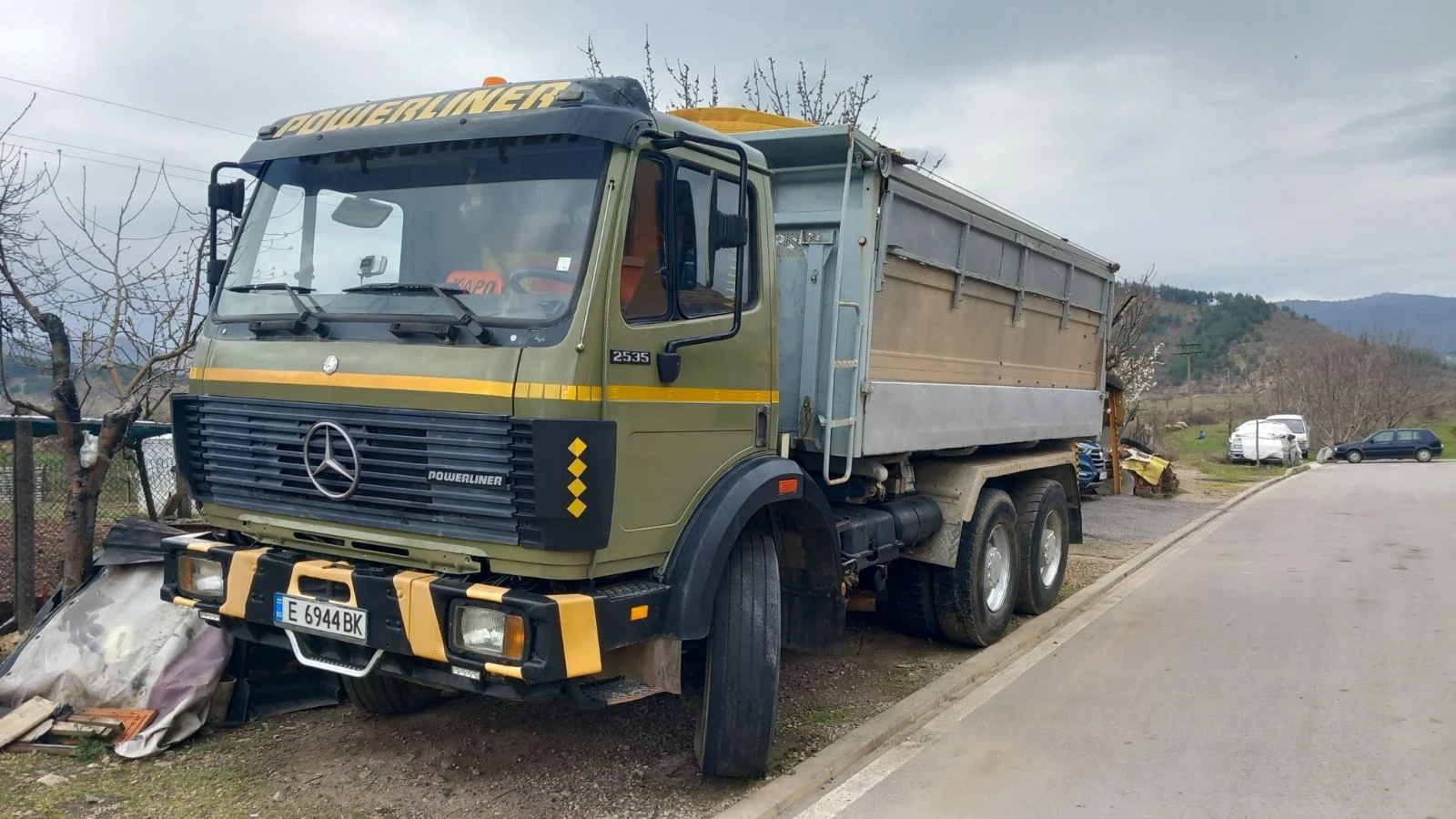 Mercedes-Benz 2535