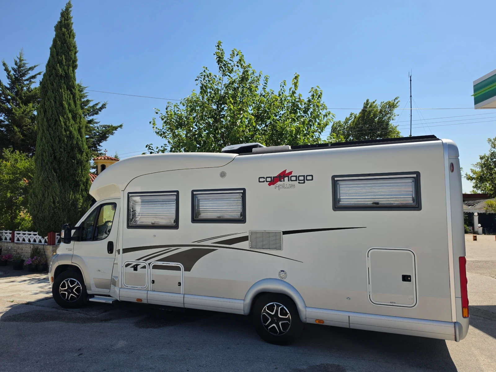 Кемпер Carthago Chic - C line T Plus 3.0 Motor 160 kc Зимно Изпълн, снимка 3 - Каравани и кемпери - 55591174