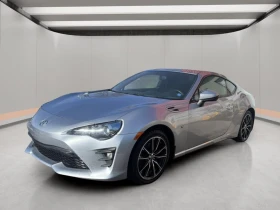 ������ Toyota GR86