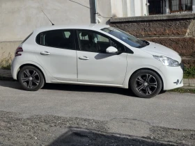 Peugeot 208 1.4i Газ Климатик - 3950 € / 7725.53 лв. - 41377165 2