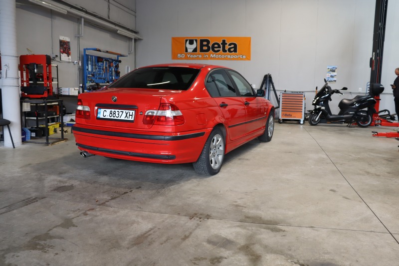 BMW 318, снимка 4 - Автомобили и джипове - 45744479