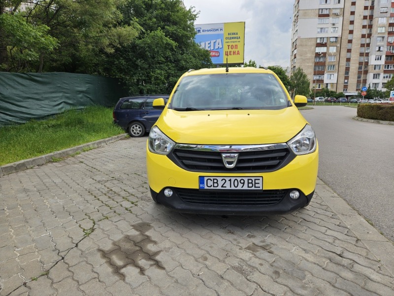 Dacia Lodgy 1.6 Газ, снимка 3 - Автомобили и джипове - 45996628