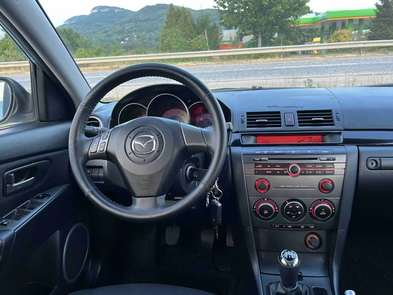 Mazda 3 1.4I 84кс ЕURO 4 FACE КЛИМАТРОНИК , снимка 12 - Автомобили и джипове - 46324576