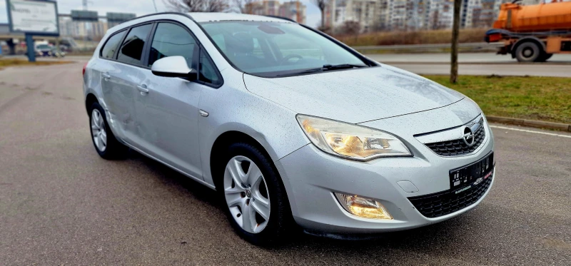 Opel Astra, снимка 3 - Автомобили и джипове - 48305475