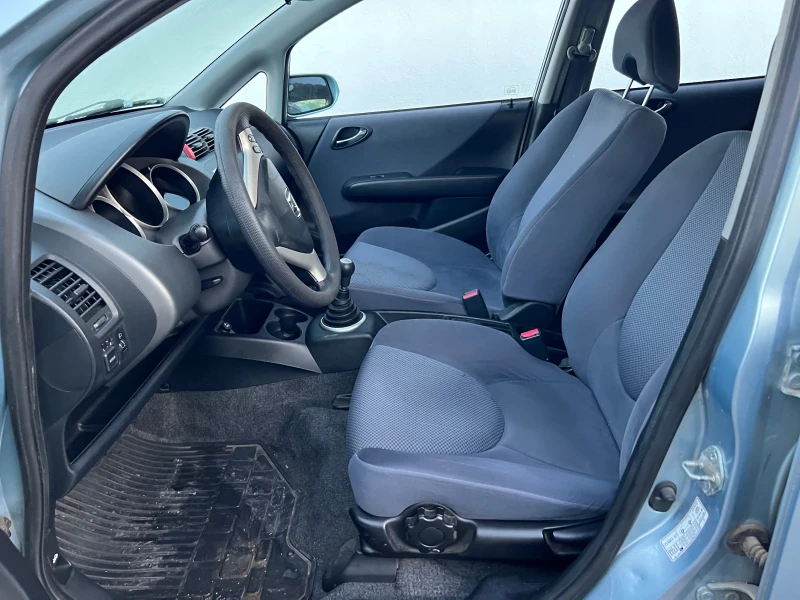 Honda Jazz 1.3, снимка 8 - Автомобили и джипове - 48437577