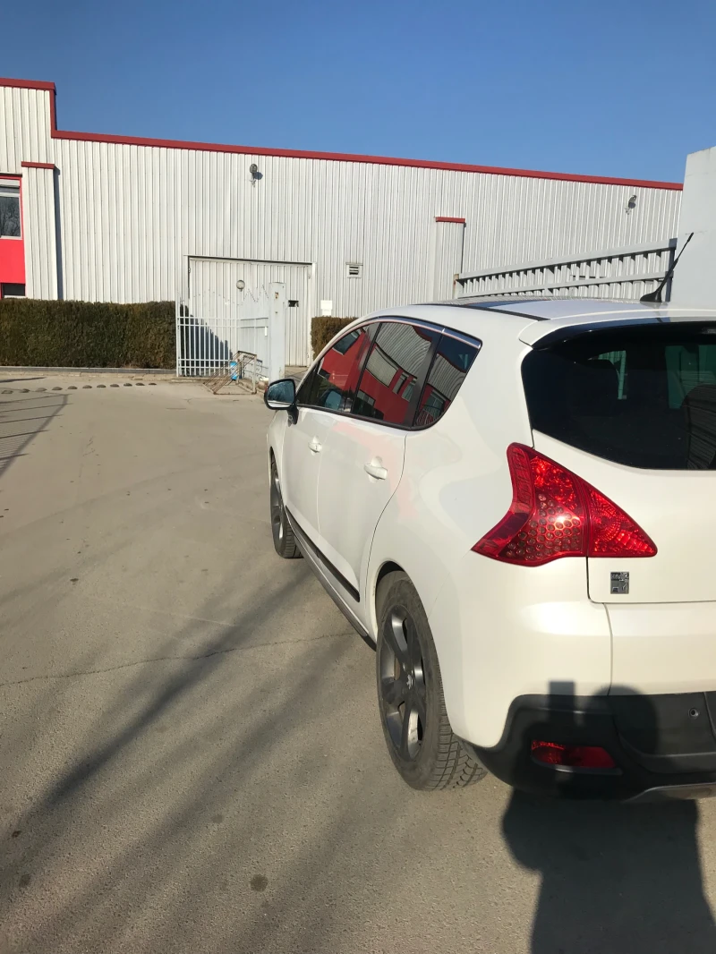 Peugeot 3008 Hybrid4, снимка 4 - Автомобили и джипове - 48675525