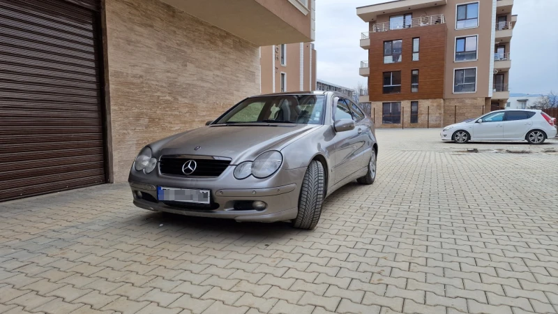 Mercedes-Benz C 200 KOMPRESSOR, снимка 1 - Автомобили и джипове - 49144858