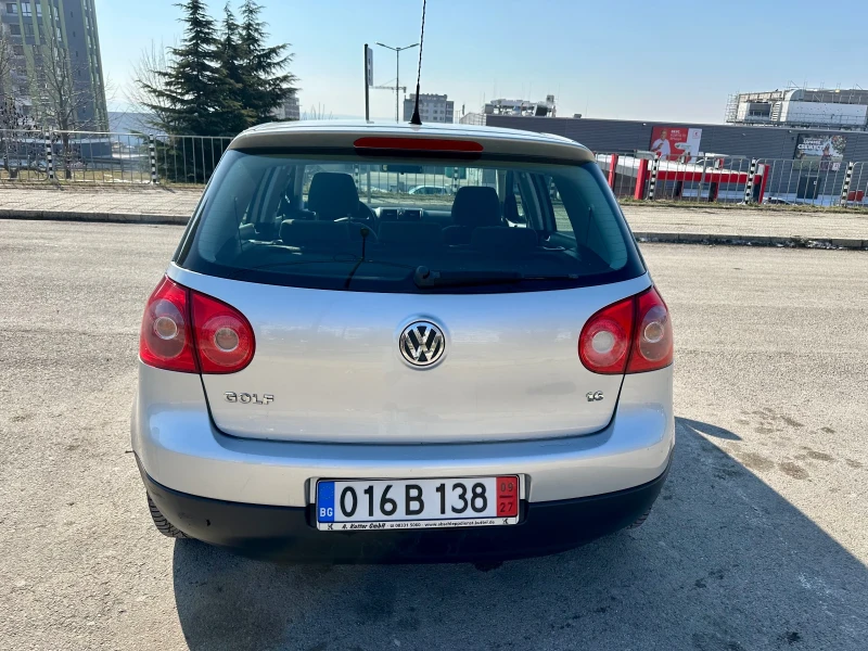 VW Golf 1.6i, снимка 4 - Автомобили и джипове - 49272797