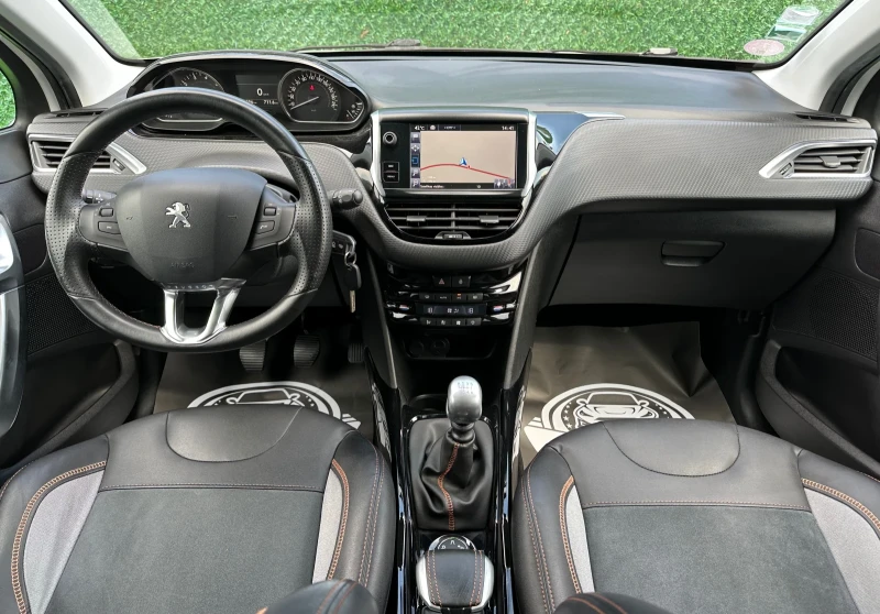 Peugeot 2008 1.2 130ks 6 skorosti CROSSWAY 114000km, снимка 9 - Автомобили и джипове - 51456660