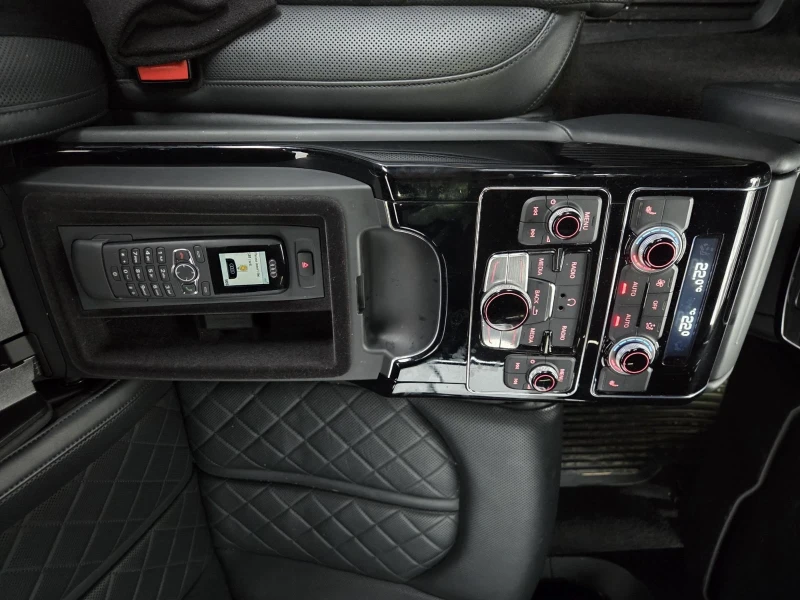 Audi A8, снимка 14 - Автомобили и джипове - 53458478