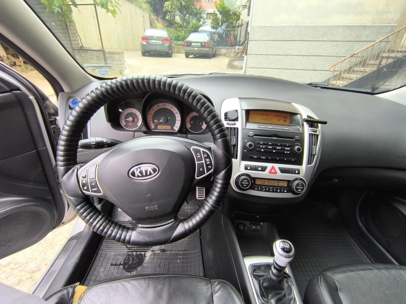 Kia Ceed, снимка 11 - Автомобили и джипове - 52056204