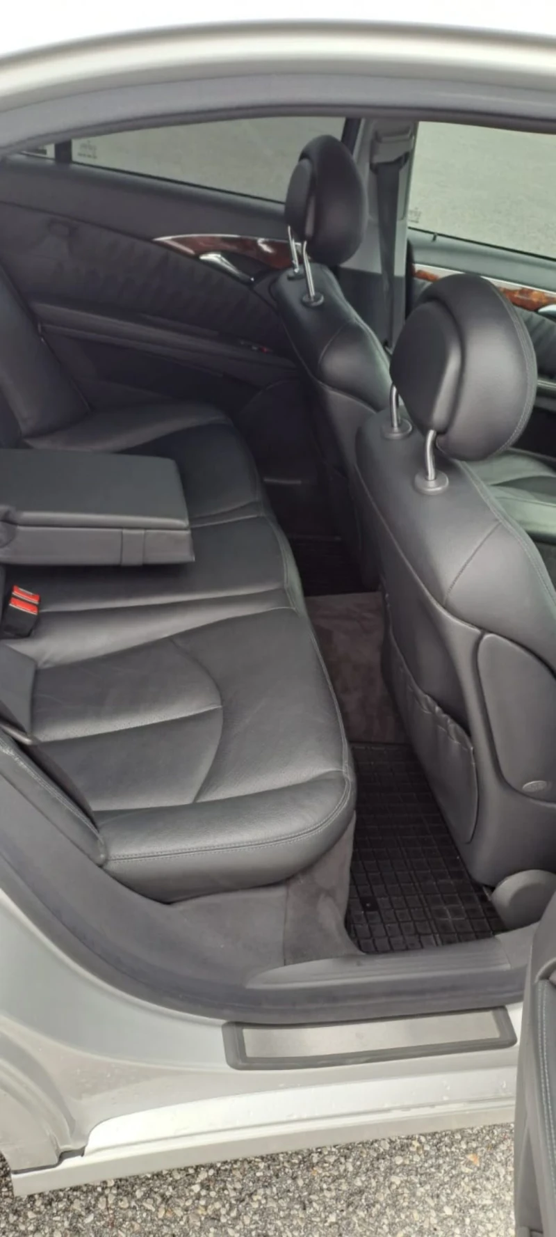 Mercedes-Benz E 500, снимка 12 - Автомобили и джипове - 52352696