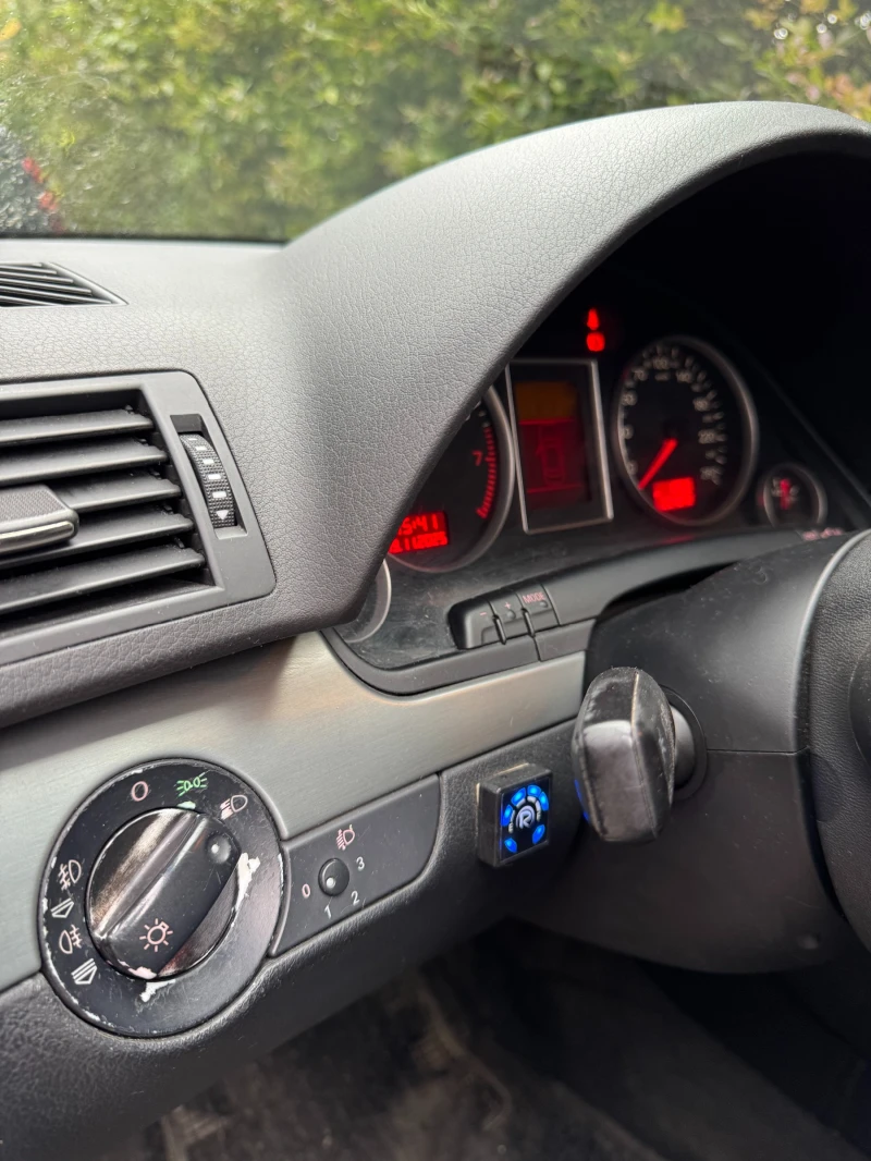 Audi A4 1.8T B7 Quattro, снимка 8 - Автомобили и джипове - 52555059