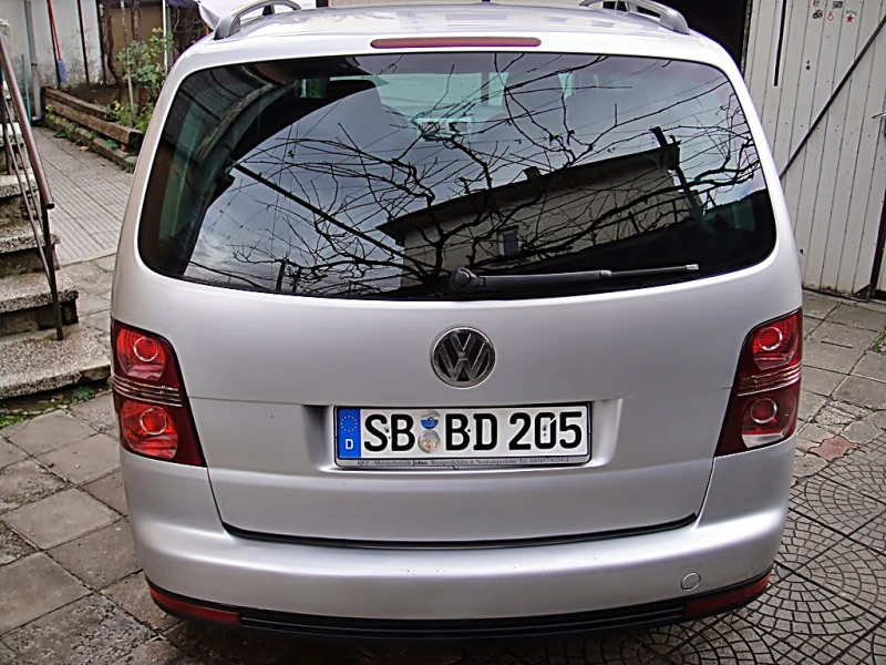 VW Touran 1.6  ГЕРМАНИЯ, снимка 4 - Автомобили и джипове - 52663770