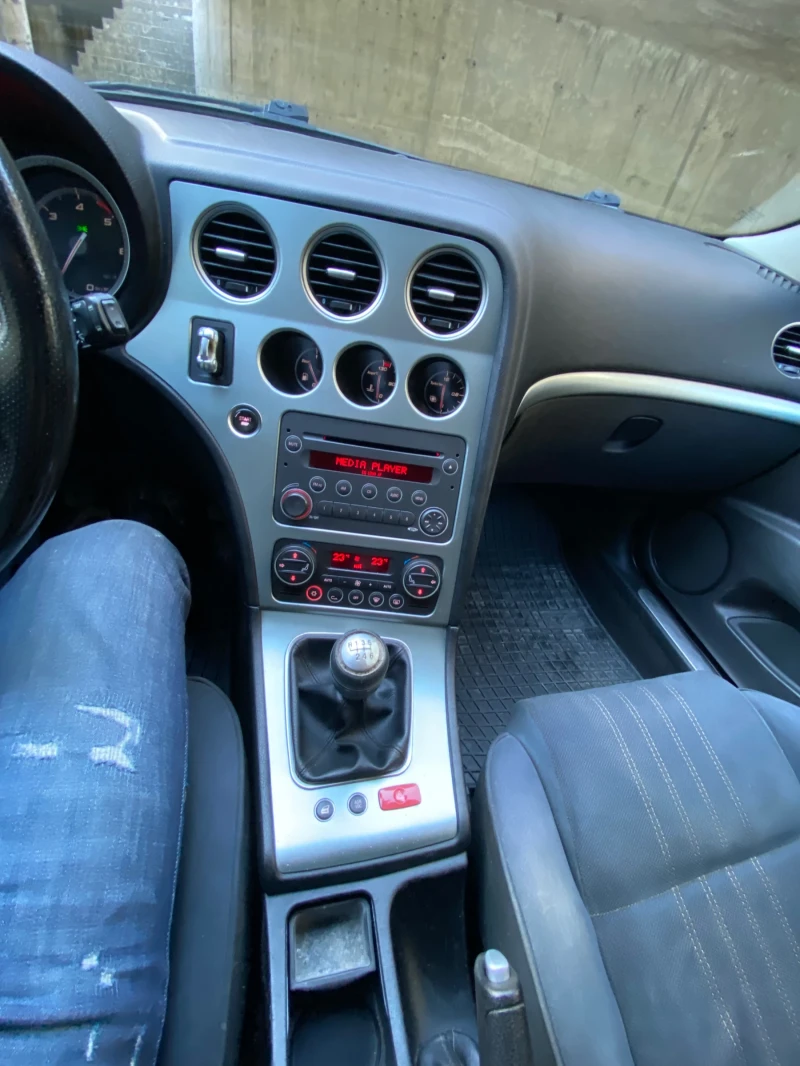 Alfa Romeo 159 JTDm, снимка 12 - Автомобили и джипове - 53063874