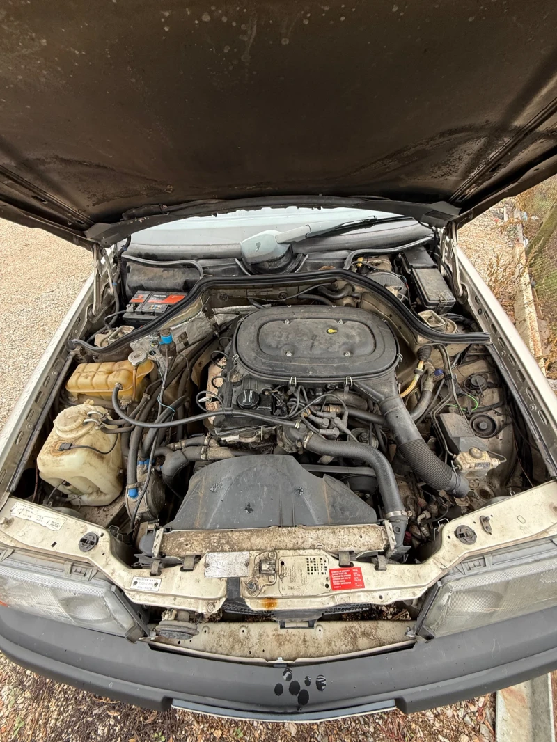 Mercedes-Benz 124 200E, снимка 5 - Автомобили и джипове - 53399023