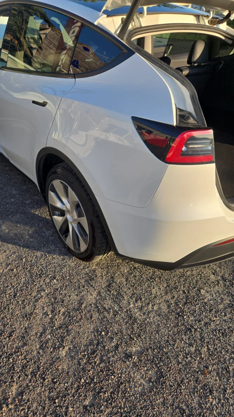 Tesla Model Y, снимка 8 - Автомобили и джипове - 53404441