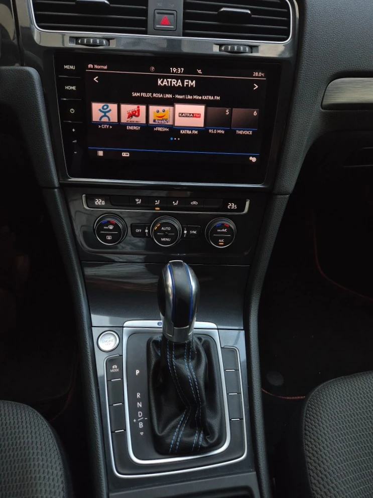 VW Golf 36kW Digital Luxury, снимка 8 - Автомобили и джипове - 56651619