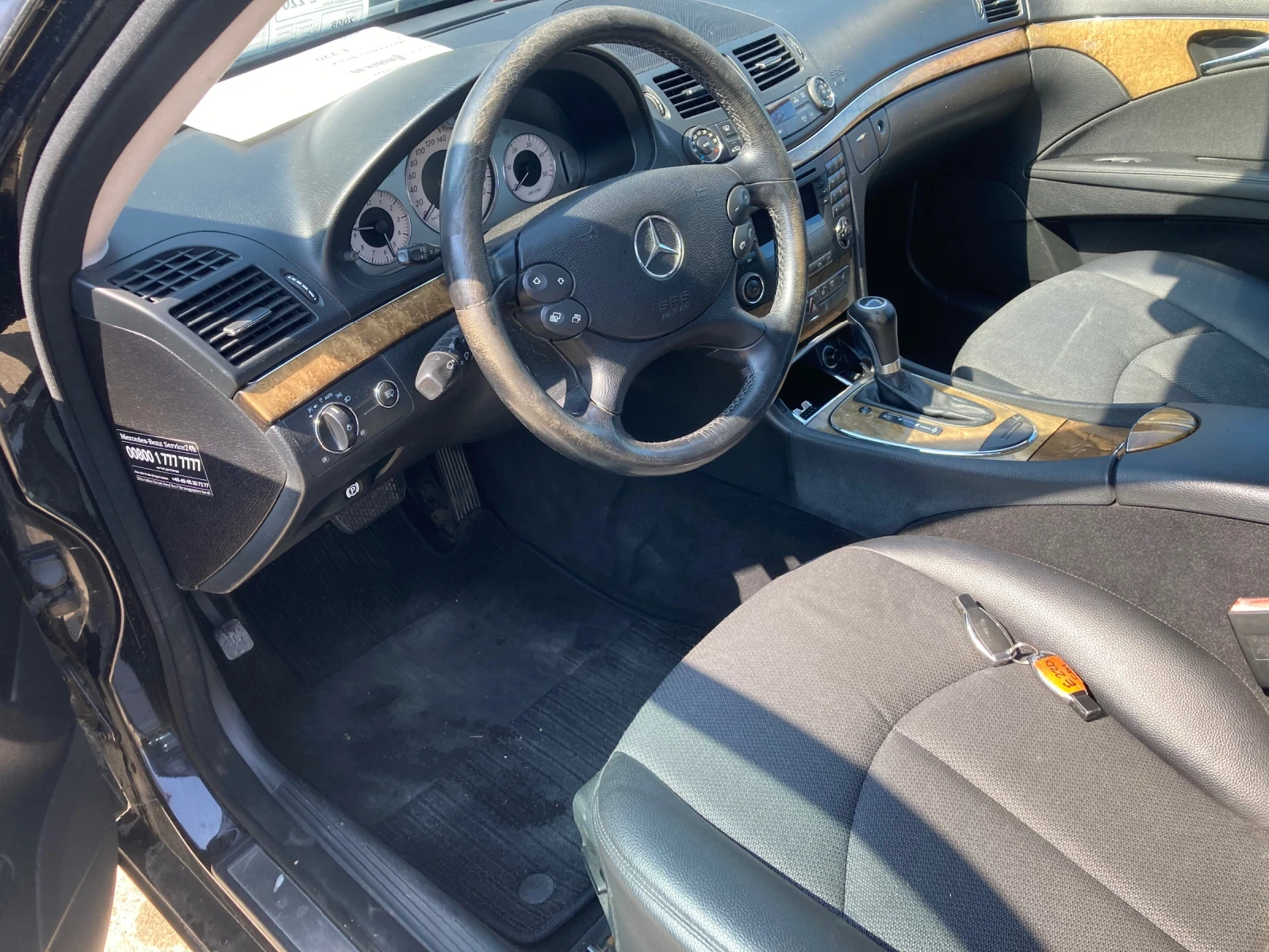 Mercedes-Benz E 220  EVO Avantgarde, снимка 8 - Автомобили и джипове - 44671037