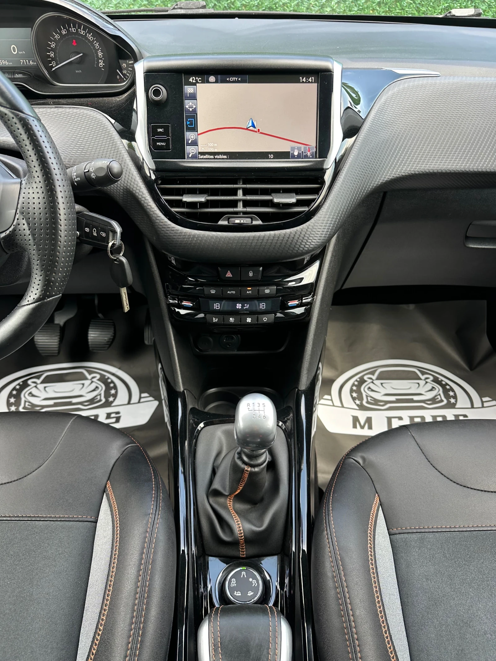 Peugeot 2008 1.2 130ks 6 skorosti CROSSWAY 114000km - изображение 10