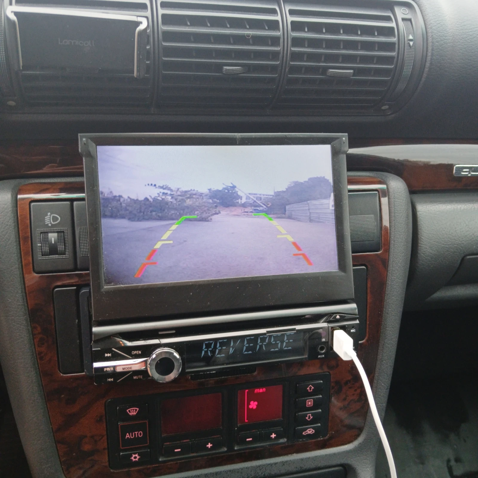 Audi A4 1.8t, снимка 5 - Автомобили и джипове - 53989817