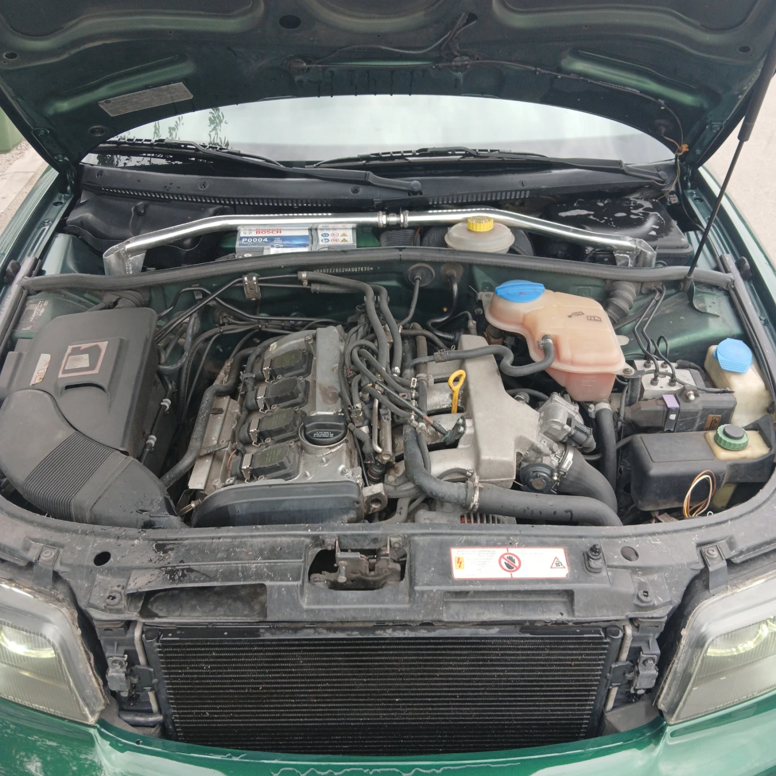 Audi A4 1.8t, снимка 2 - Автомобили и джипове - 53989817