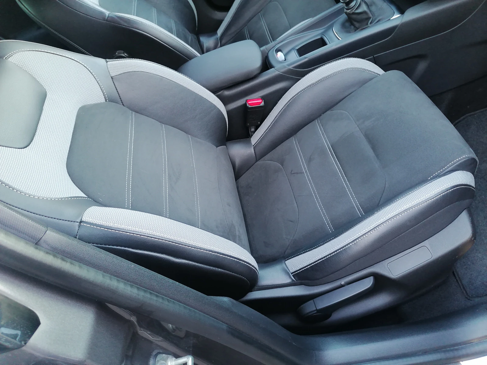 DS DS 4 1.6HDI  FACE LIFT, снимка 10 - Автомобили и джипове - 54004156