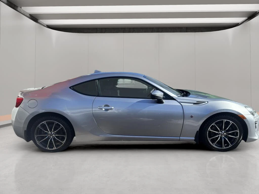 Toyota GR86 860* SPECIAL EDITION* АвтоКредит* (ЦЕНА ДО БГ), снимка 2 - Автомобили и джипове - 54068256