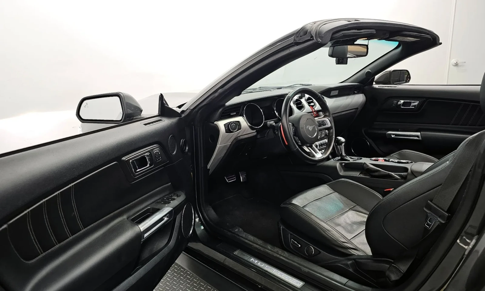 Ford Mustang 5.0 | ОБДУХ | ПОДГРЕВИ | ЕЛ СЕДАЛКИ | BLINDSPOT AS, снимка 9 - Автомобили и джипове - 54123381