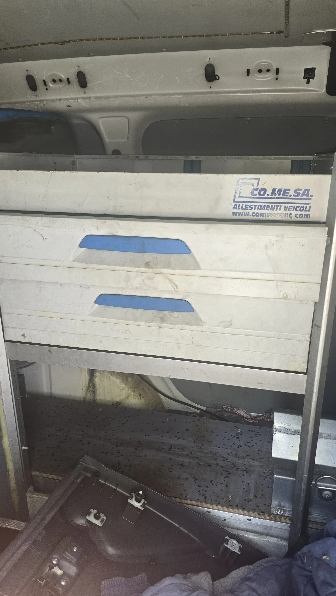 VW Caddy, снимка 9 - Автомобили и джипове - 54693409