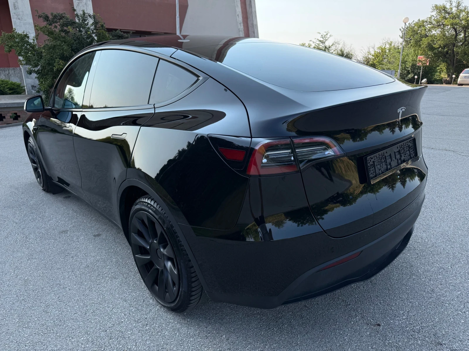Tesla Model Y Long Range Dual Motor ГАРАНЦИЯ, снимка 4 - Автомобили и джипове - 55593283