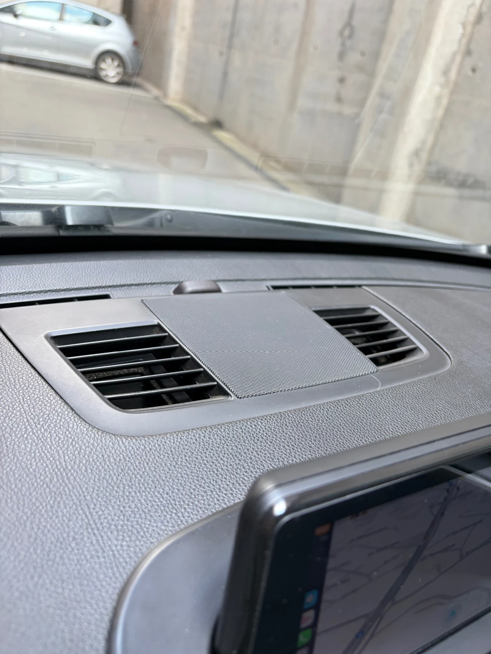 BMW 330, снимка 11 - Автомобили и джипове - 55656314