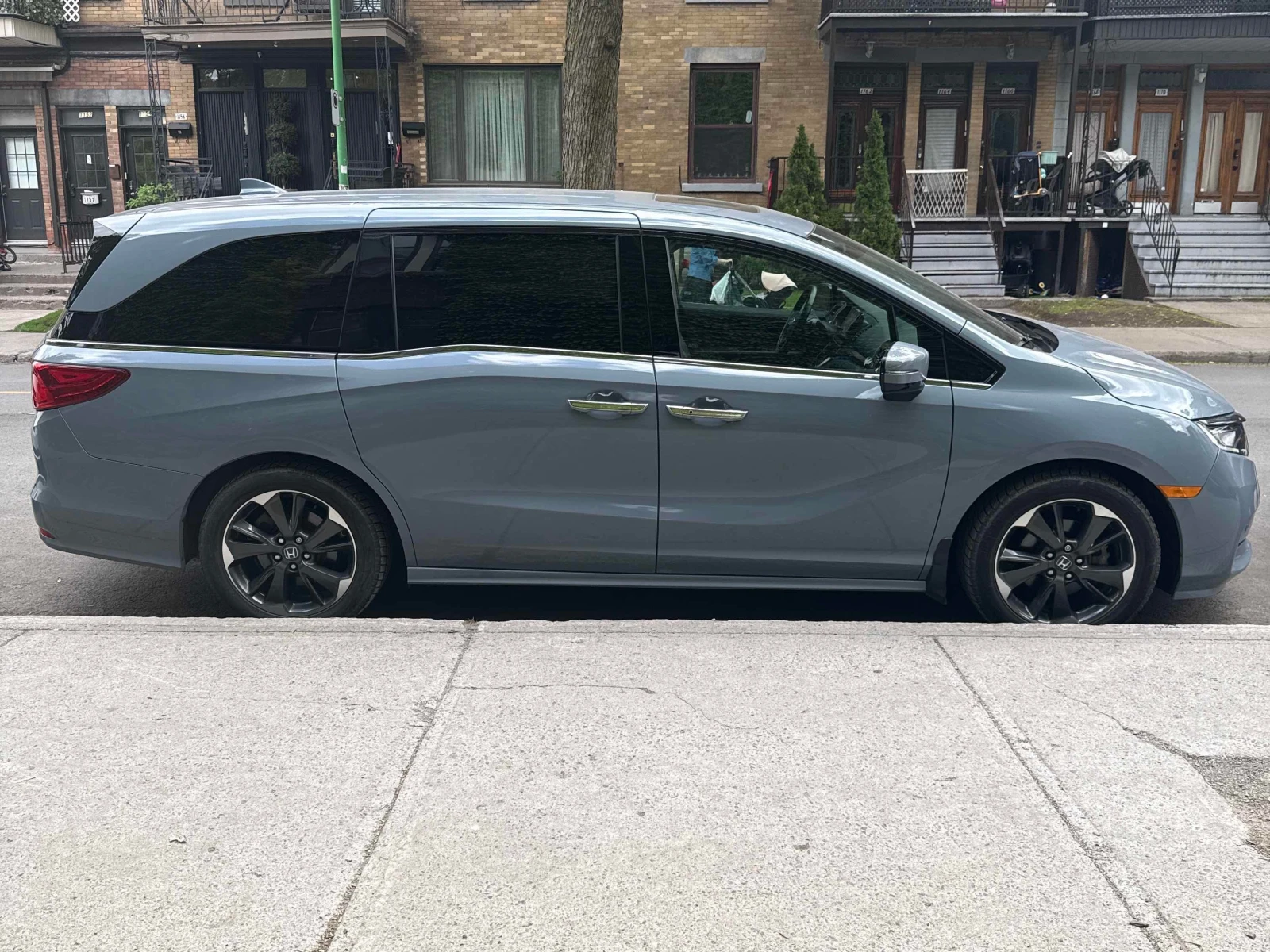 Honda Odyssey * Touring * АВТОКРЕДИТ БЕЗ ПЪРВОНАЧАЛНА ВНОСКА* , снимка 3 - Автомобили и джипове - 55802576