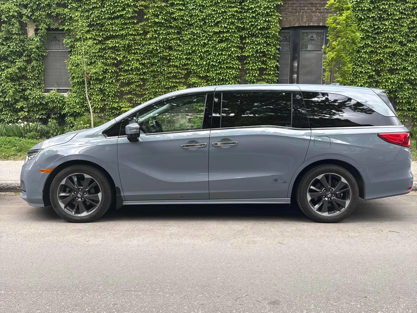 Honda Odyssey * Touring * АВТОКРЕДИТ БЕЗ ПЪРВОНАЧАЛНА ВНОСКА* , снимка 2 - Автомобили и джипове - 55802576
